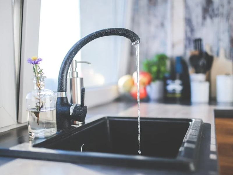 二氧化氯消毒后會(huì)產(chǎn)生余氯嗎(自來水二氧化氯檢測(cè)標(biāo)準(zhǔn)值)